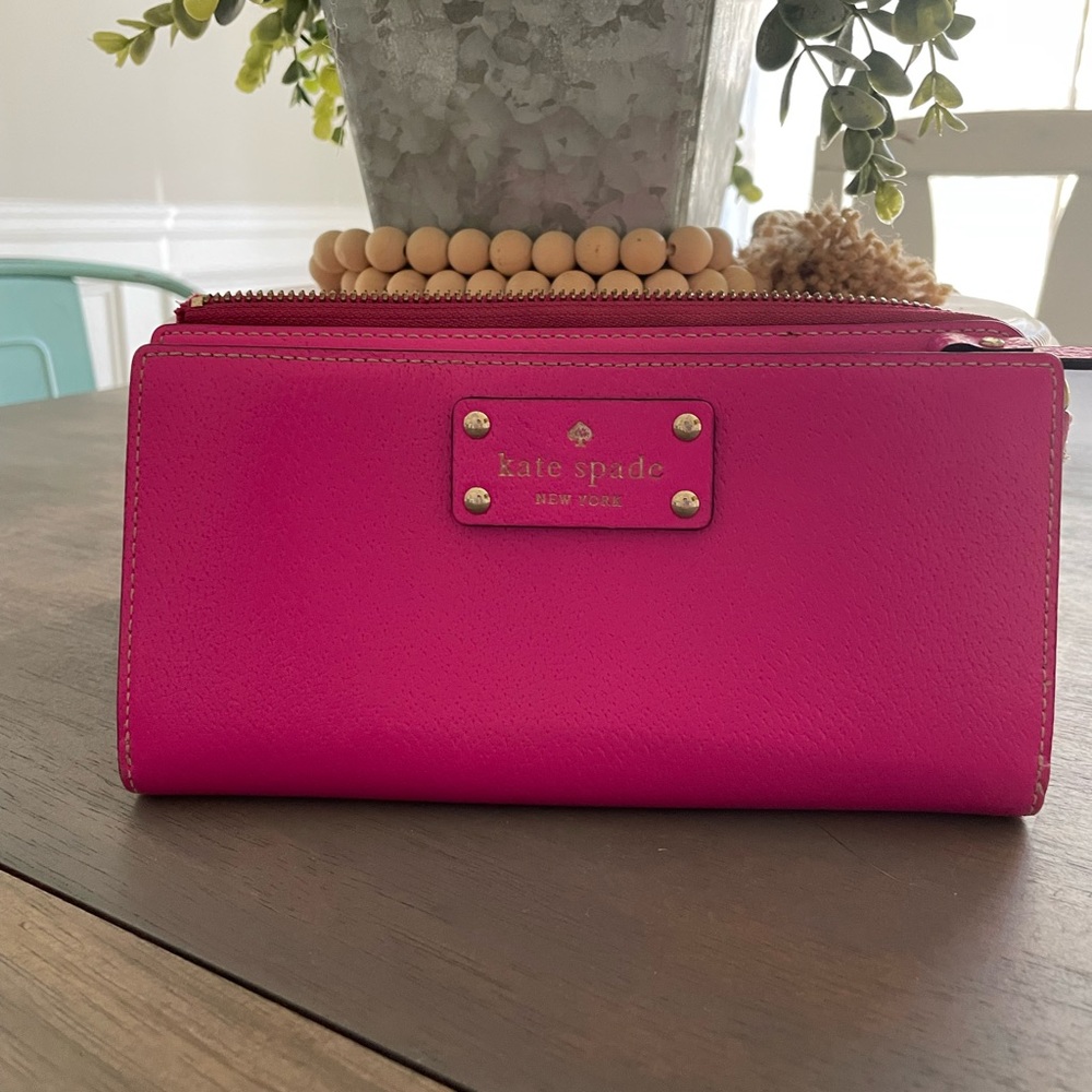 Kate Spade wristlet